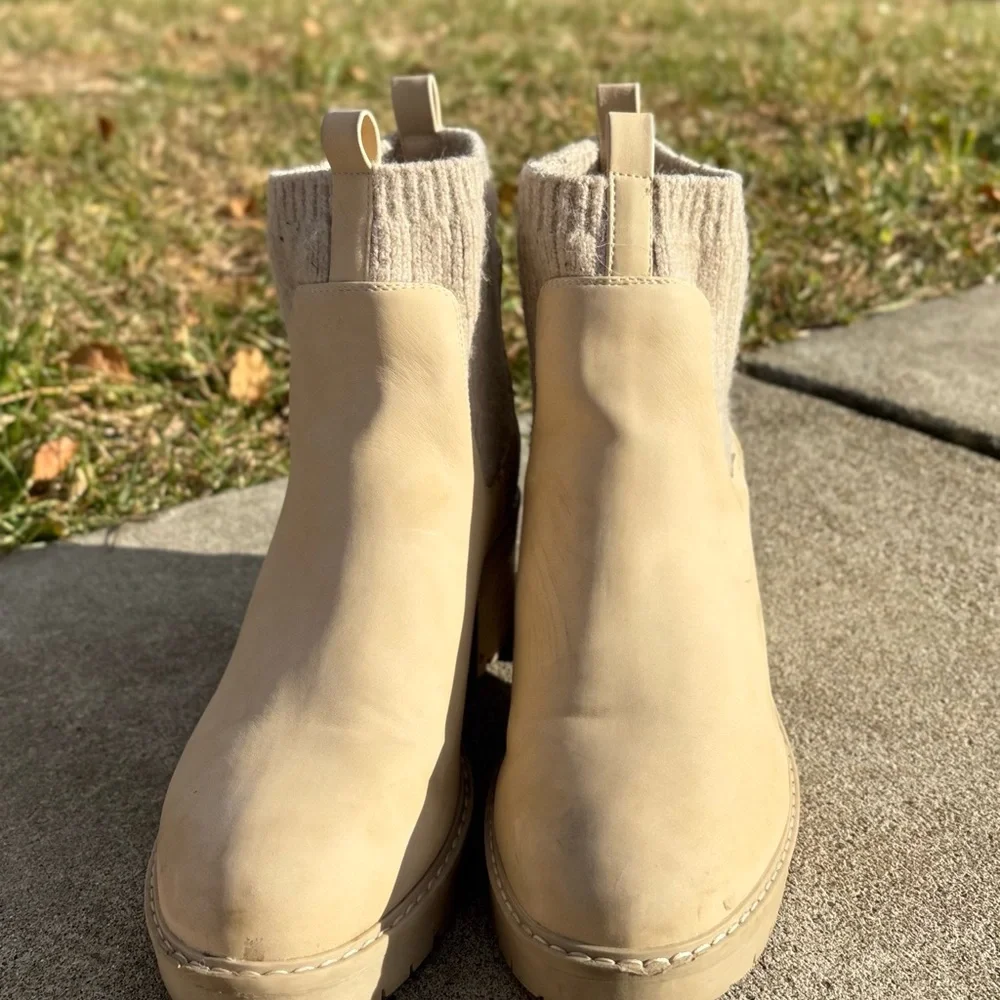 Lug Beige Ankle Boots - Picture 4 of 8